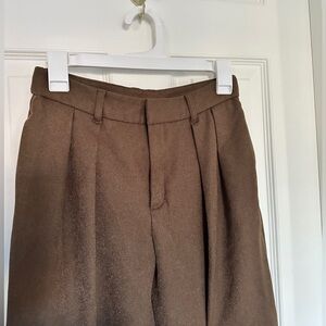 GU | Pleated Wide-Leg Trousers